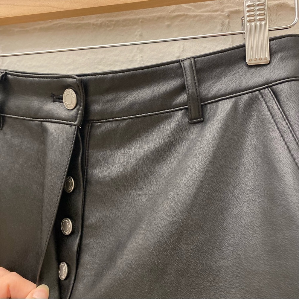 Aritzia || Wilfred Free Modern Cargo Pant Black Faux Leather 0 - Picture 5 of 12